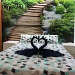 Гостьовий будинок Bunga-love (adults Only) 3*